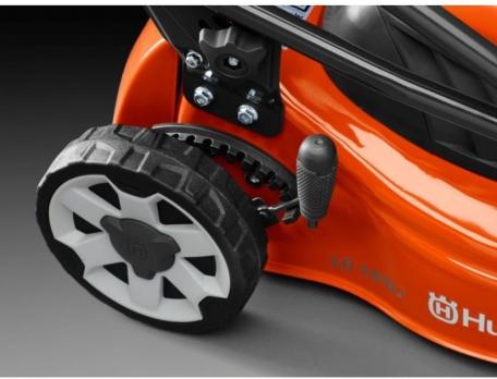 Электрическая газонокосилка Husqvarna LC141C 9670993-01
