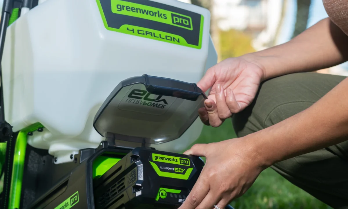 Садовый опрыскиватель аккумуляторный Greenworks Арт.5300107, 60V без АКБ и ЗУ