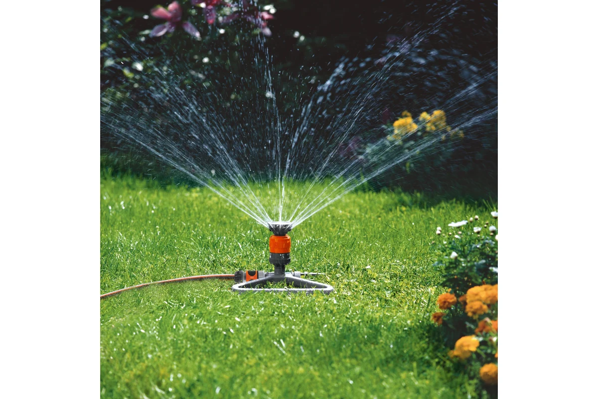 Дождеватель круговой Gardena Vario с салазками 01948-20.000.00