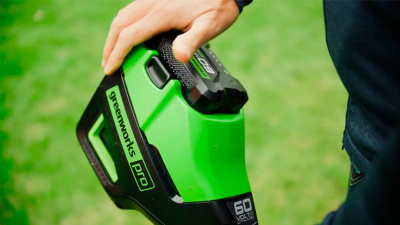 Триммер аккумуляторный Greenworks GD60BCBK4,60V, 40 см, бесщеточный с велосипедной ручкой, без АКБ и ЗУ 2108407