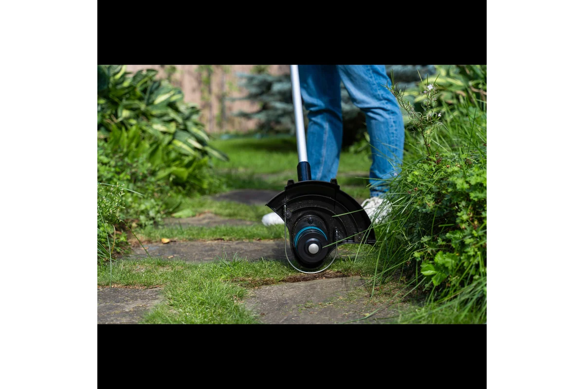 Триммер аккумуляторный Makita LXT 18В, 2в1 триммер/кромкорез, d-26см, телескоп штанг, BL1815N, DC18SD DUR181SY